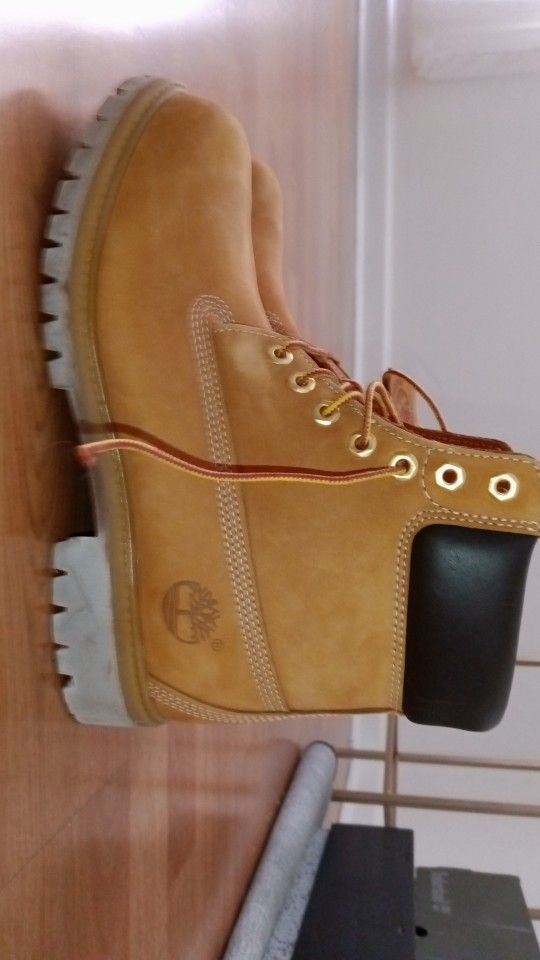 Timberland Boots Size 8.5w