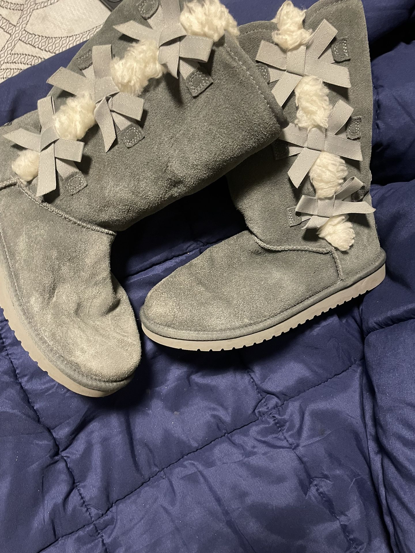 Uggs Gray 8 $75