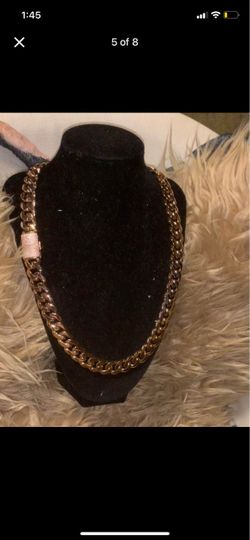 Shiny rosegold beautiful 22in Cuban link chain