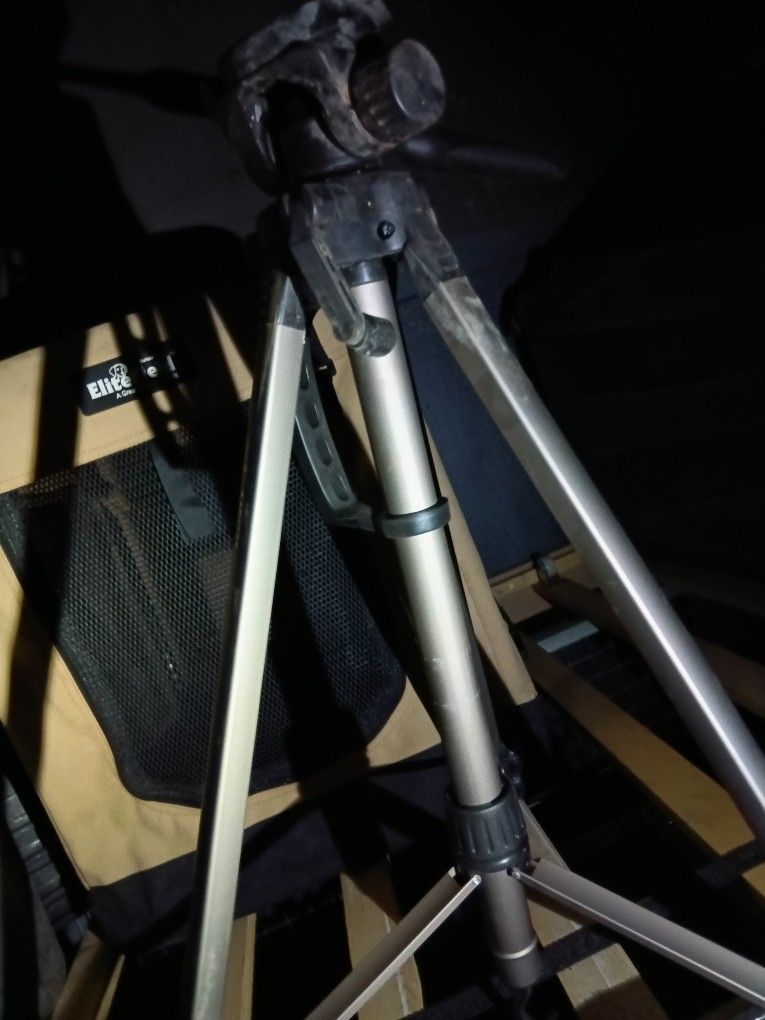 MX 2000 Tripod Camera Stand Equipment Adjustable to 62"