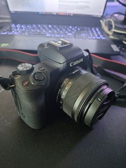 Canon EOS M50 Mark 1 Camera with accessories