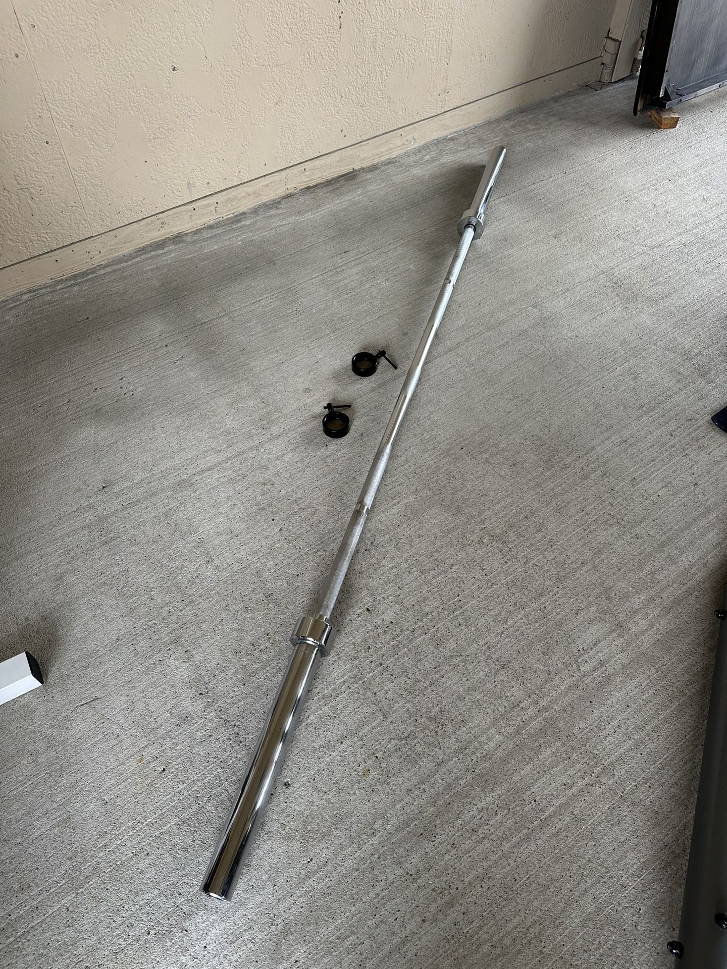 CAP 45Lb solid Olympic Barbell 7ft $70   