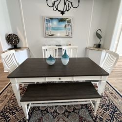 Dining room set - 6 piece, 6 person.  Like new condition