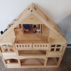 Ryan's Room Dollhouse W/Furniture & Dolls