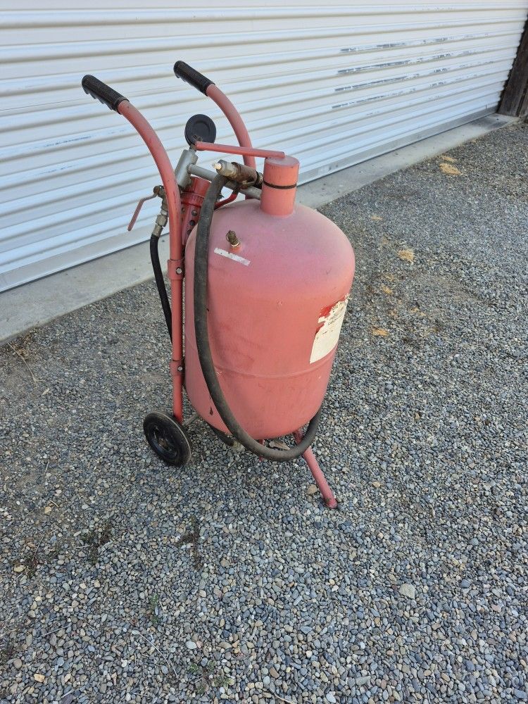 Sandblaster for Sale