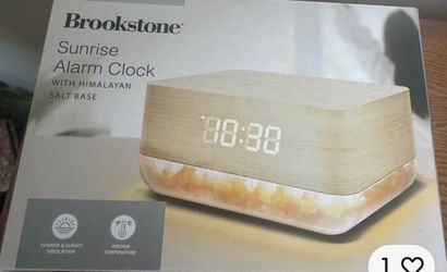 Brookstone alarm clock need to sell asap
