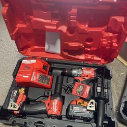 Milwaukee Drill Set 