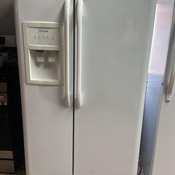 Frigidaire 36” Side By Side Refrigerator 