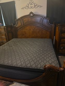 King-Size Bedroom Set