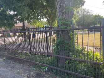 Heavy gate