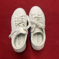 New K swiss Women Tennis Shoes Size 6