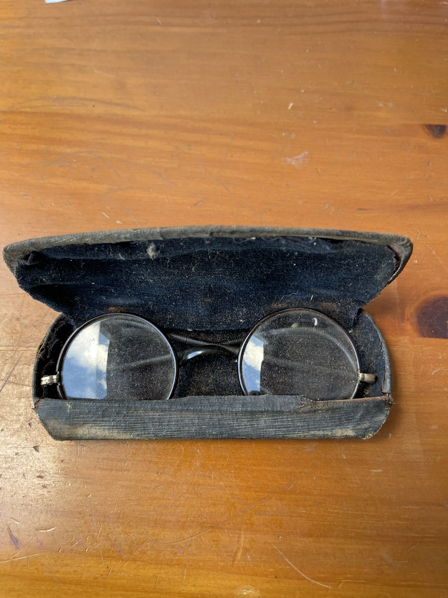 1900’s Antique Reading Glasses In Tin Case