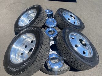 2026 Ford F450 Factory 19.5” Alloy Wheels & Continental HDR tires new