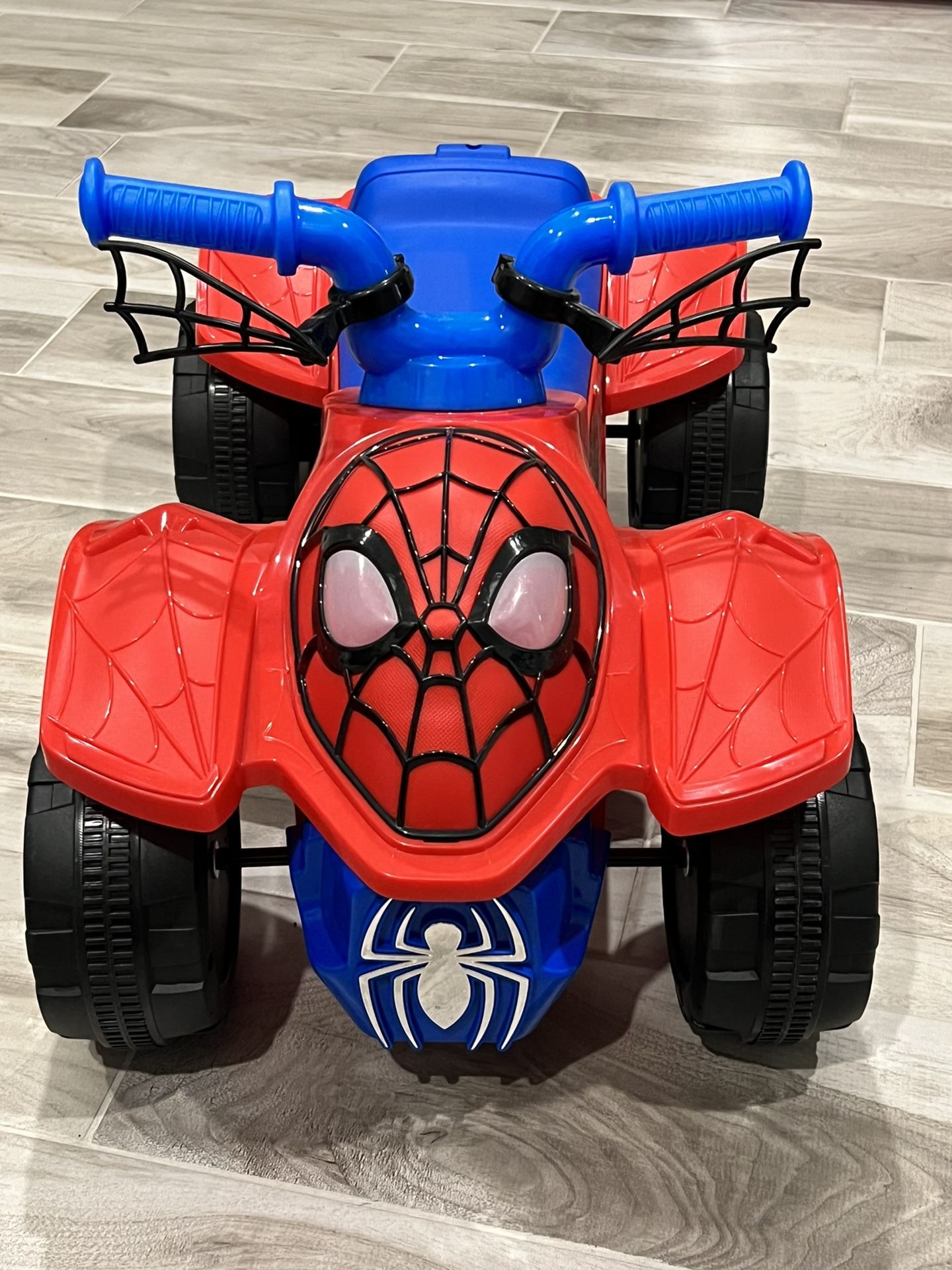 Marvel Spider-Man 6v Light Up Quad - Brand New