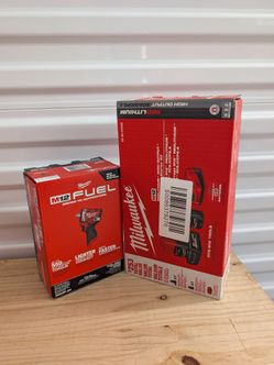 ​⚡ MILWAUKEE M12 NIB | 1/2" STUBBY WRENCH + XC5.0 & CP2.5 BATTERIES WITH CHARGER 🧰 (FIRM) 💯