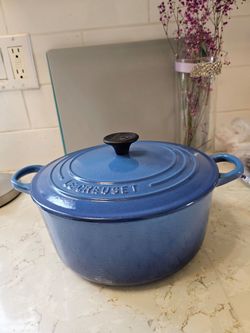 Le Creuset Blue #22 Round Dutch Oven