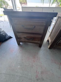 Night stands and Vanity