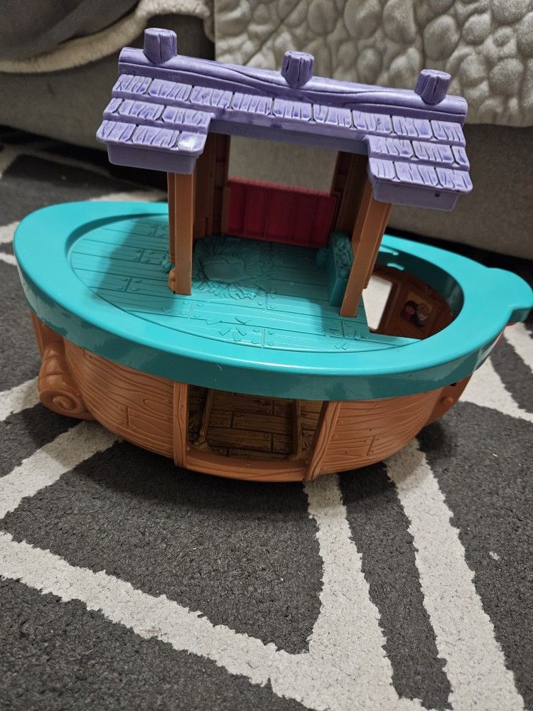 Noncharavters Just The Item. Pick Up 