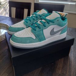 Air Jordan Low SE