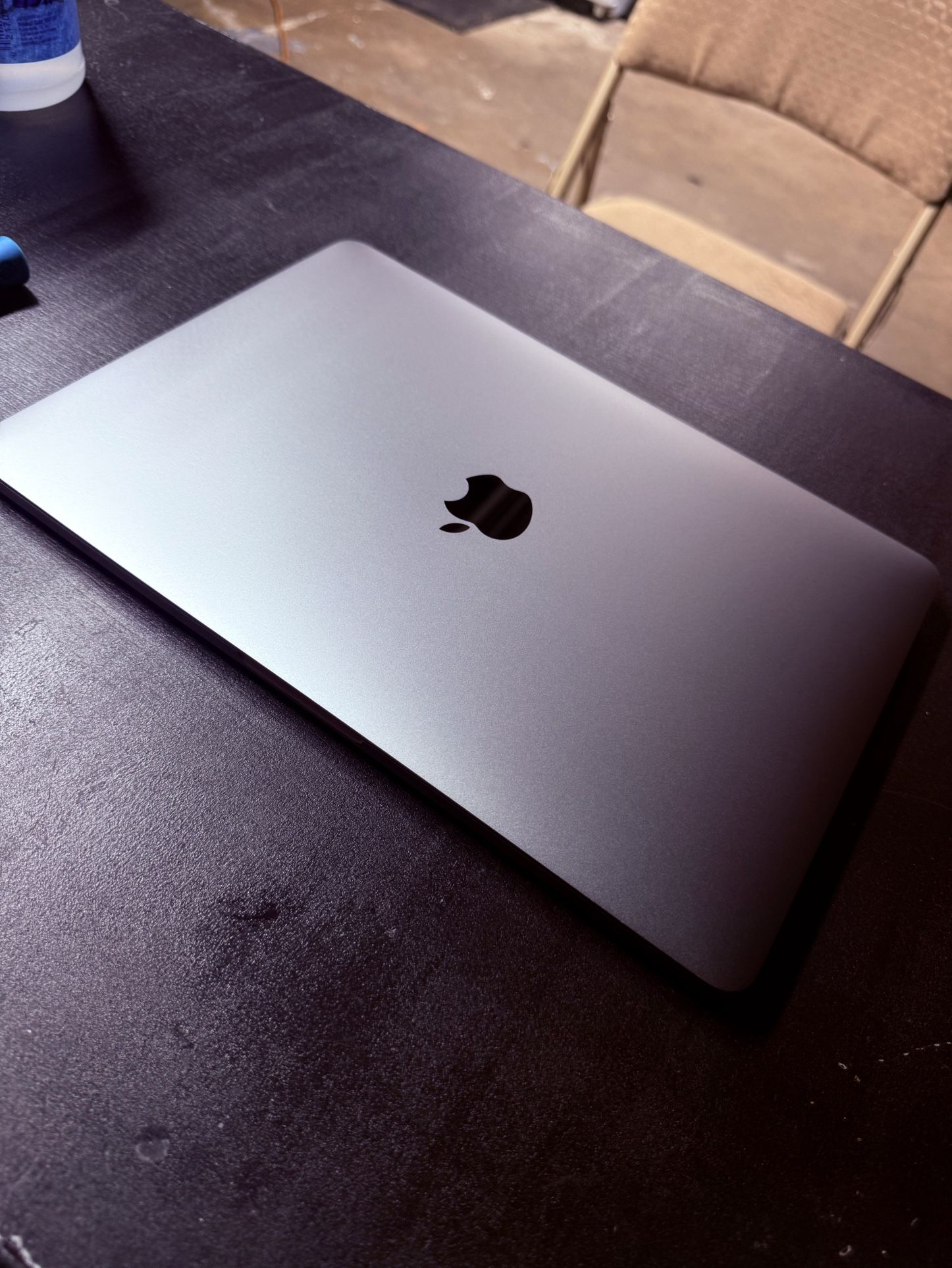 MacBook Pro (2020 13inch) 16gb RAM (LIKE-NEW)