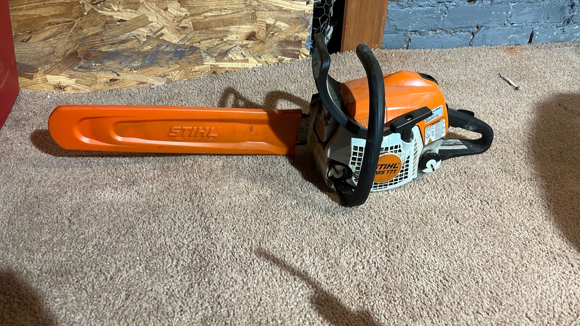 Still Chainsaw
