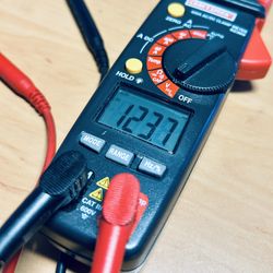 CRAFTSMAN 400A AC/DC CLAMP METER 82369 Includes Case, Probes
