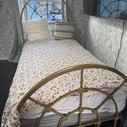 Twin Size Bed And Mattress