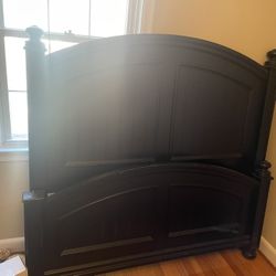 Queen Sized Headboard/Footboard/bed frame 