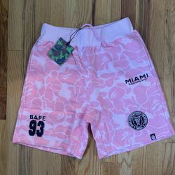 Bape Shorts (M,XL)