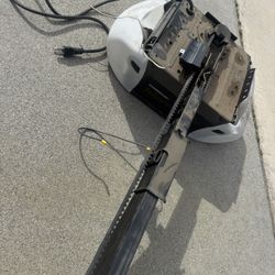 1/2 HP Chamberlain Garage Door Opener 
