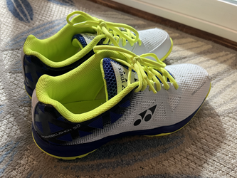 YONEX Power Cushion 50 Badminton Shoes - Men's Size 10