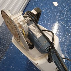 Undercut Saw