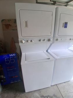 Fridgedaire Stackable Washer And Gas Dryer