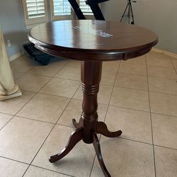 Dodgers wood round bar table