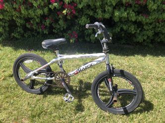 Quickspin Razor freestyle Razor BMX bike