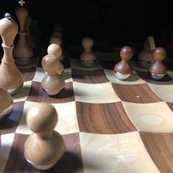 Wood Moving Chess !!! Very Cool !!!  Best Price $80 