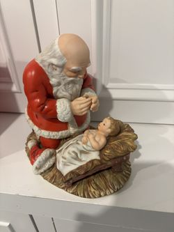 Kneeling Santa 