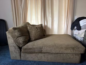 Chase couch end