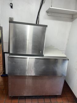 Manitowoc QY0805A 810 lbs water cooled ice machine