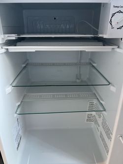 Hisense mini fridge