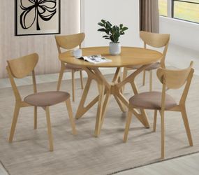 Elowen natural wood dining set