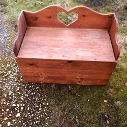 Toy/Blanket Chest Pine Wood $60