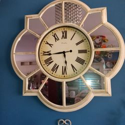 Antique White Mirrored Clock 