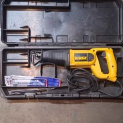 DEWALT-  RECIPROCATING SAW