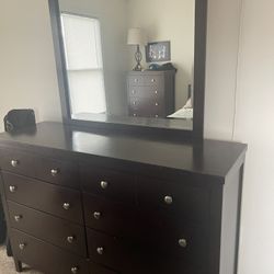 Cherry Wood 5 Piece Queen Bedroom Set 