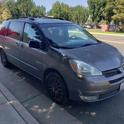2005 Toyota Sienna