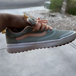 Vans Pop UltraRange Rapidweld Shoes