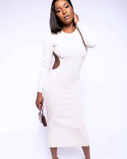 🤍 BRAND NEW Open-Back Midi Dress – S, M & L – $45 🤍