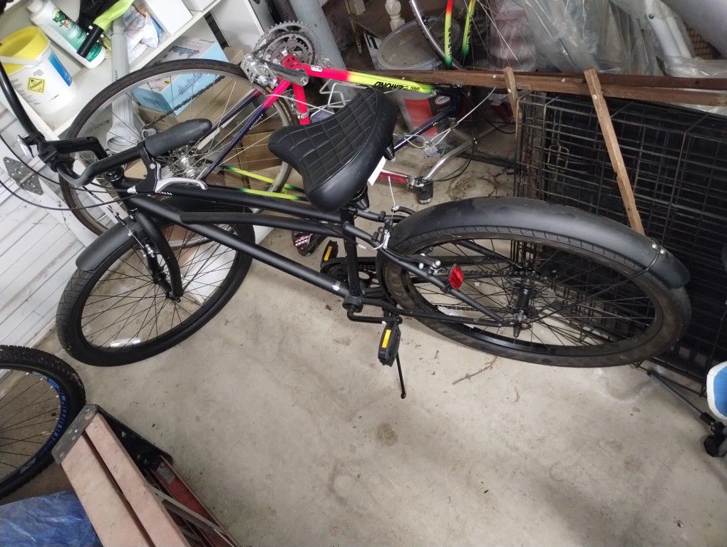 Schwinn 7-Speed Black Cruiser Bike