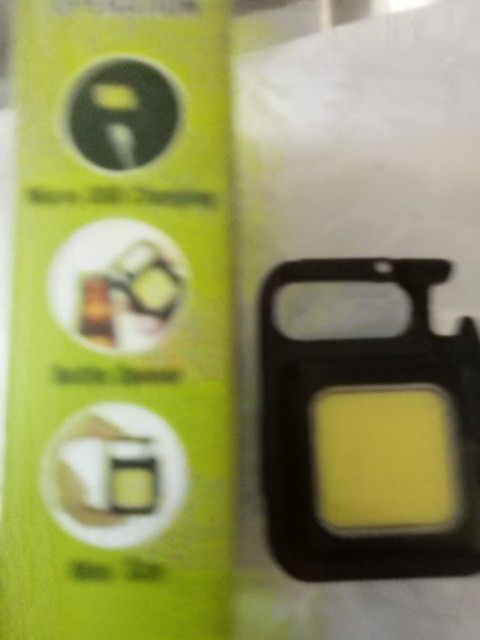 Three And One Flashlight Rechargeable Battery Does Not Need Battery